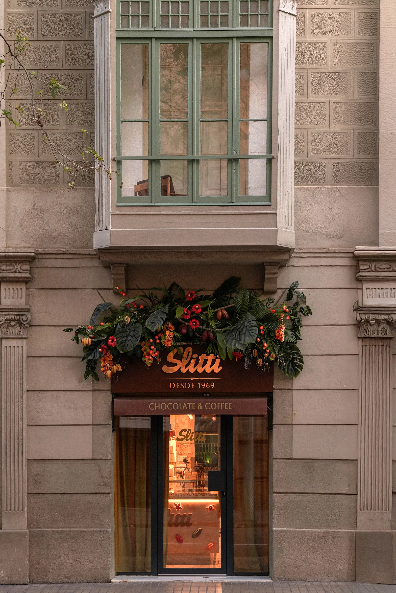 Entrada desde la calle de Slitti, junto a la Casa Milà